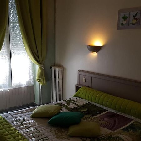 Fresnay-sur-Sarthe Hotel Ronsin المظهر الخارجي الصورة