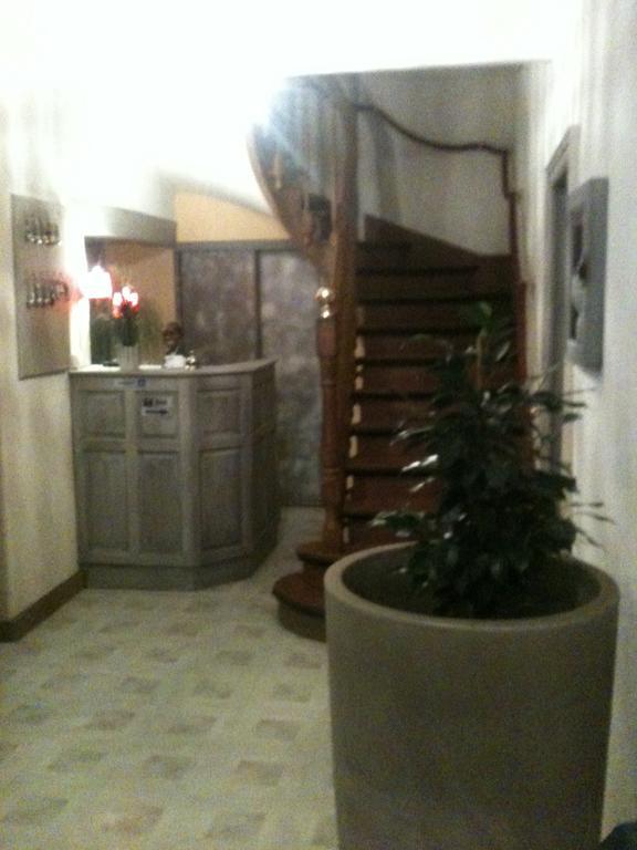 Fresnay-sur-Sarthe Hotel Ronsin المظهر الخارجي الصورة